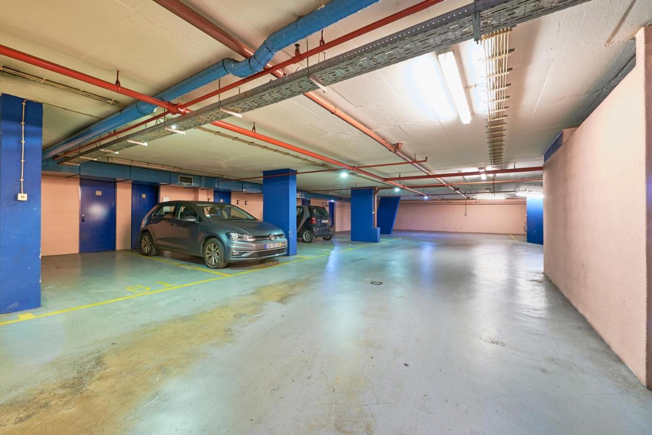 Modern Apartment With Swiming Pool & Garage - Lisboa Eksteriør billede