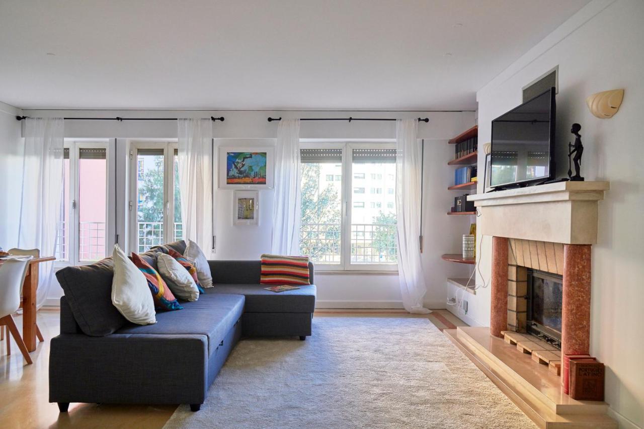Modern Apartment With Swiming Pool & Garage - Lisboa Eksteriør billede