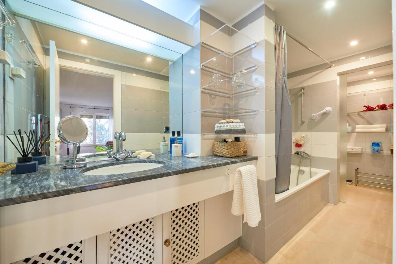 Modern Apartment With Swiming Pool & Garage - Lisboa Eksteriør billede